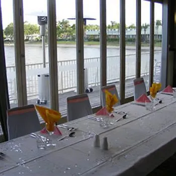 Nightcap At Waterfront Hotel Maroochydore