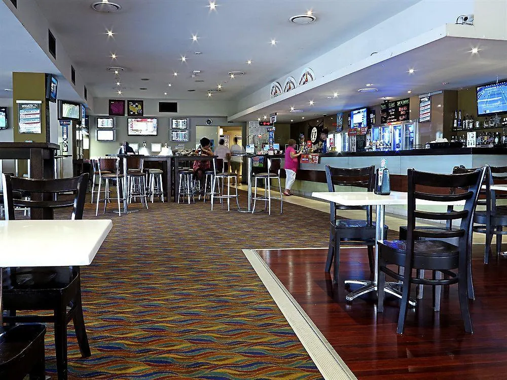 Nightcap At Waterfront Hotel Maroochydore