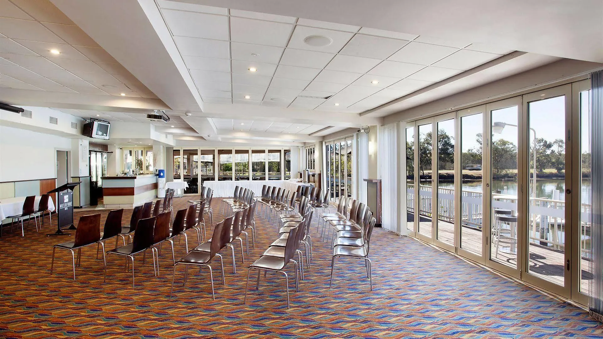 Nightcap At Waterfront Hotel Maroochydore